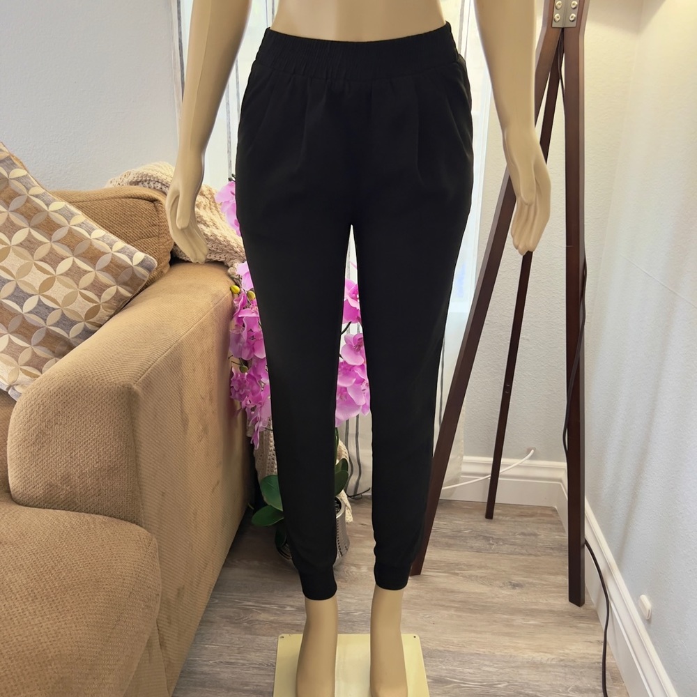 Rehab Women Black Pleated Pants Size S Small Tapered Jogger Like Loose Pants